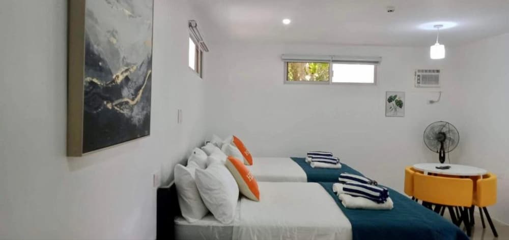 Deluxe Studio Suite, Balcony, Sea View photo 2