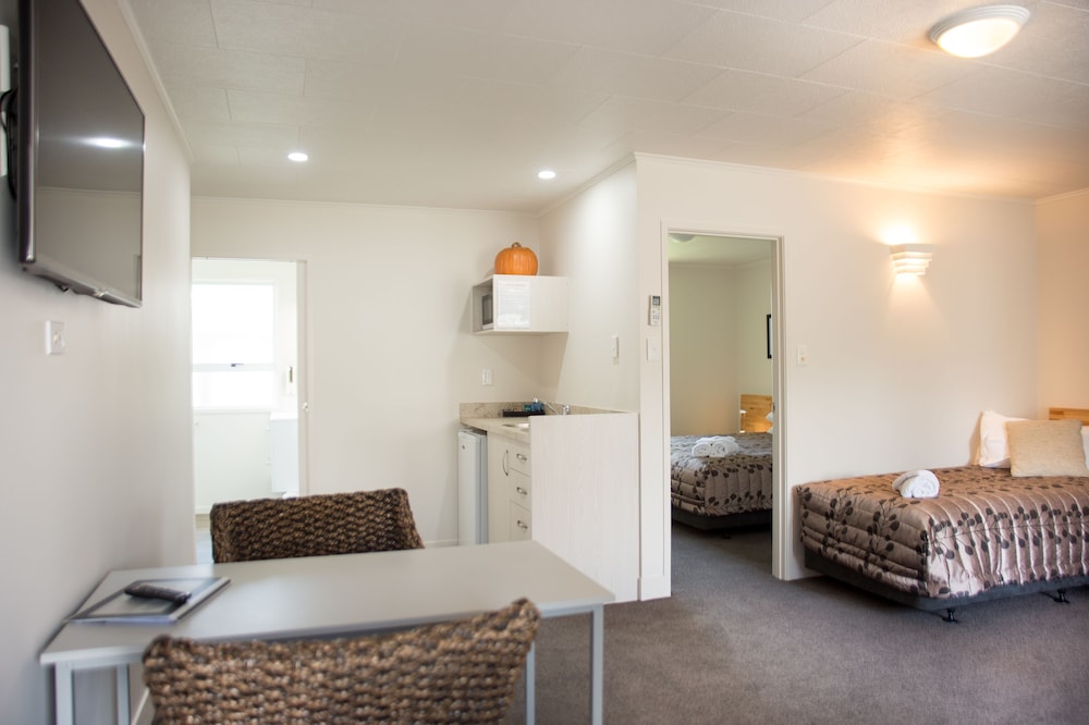 Superior Room, 1 Bedroom, Non Smoking, Kitchenette photo 2