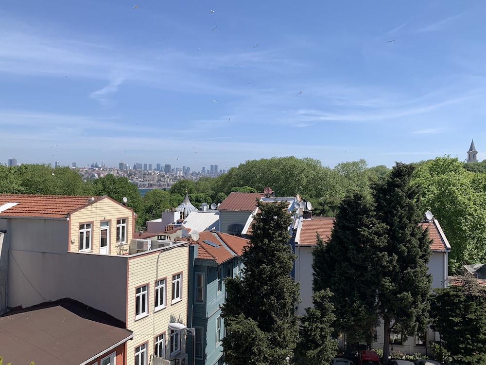 Family Quadruple Room, Terrace, City View photo 2