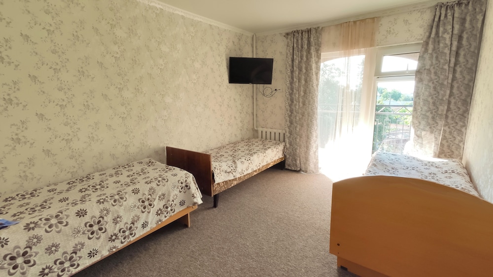 Comfort Triple Room, 3 Twin Beds, Balcony, Courtyard Area photo 1