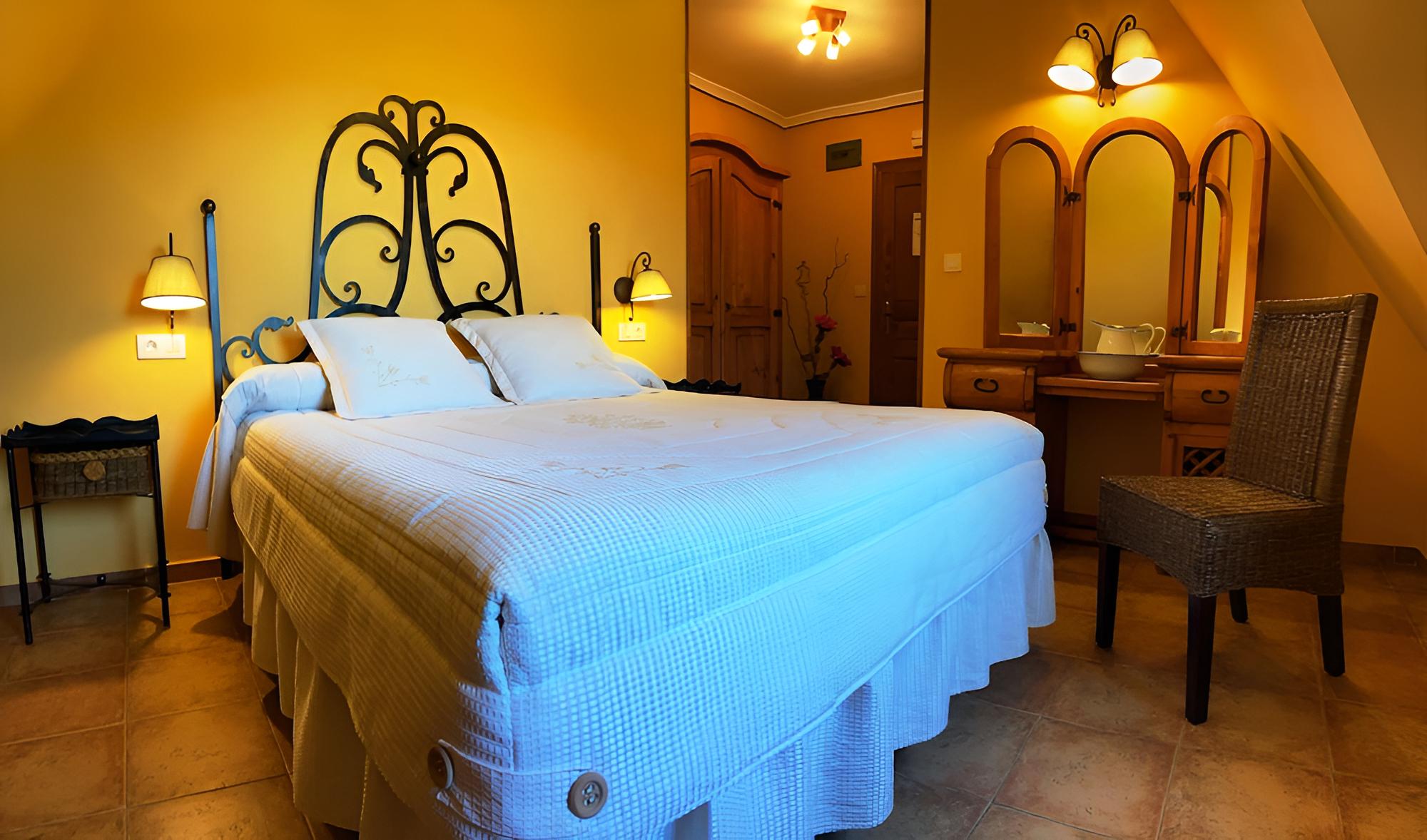 Standard Double or Twin Room photo 2