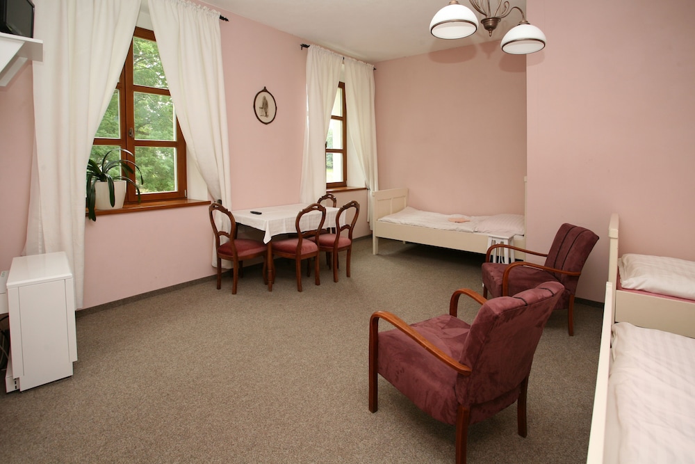 Apartment (9)
