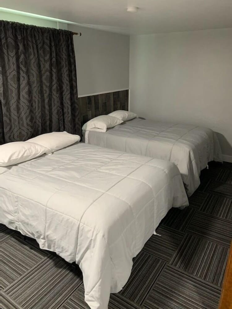 Room 5 photo 1