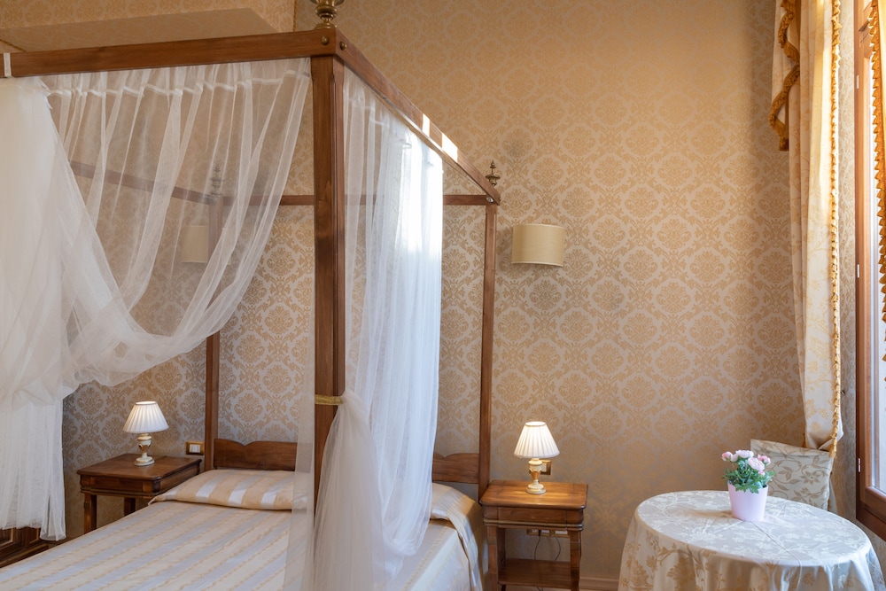 Superior Room photo 2