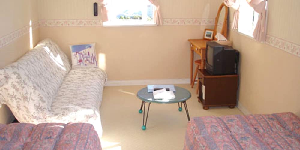 Basic Triple Room photo 1