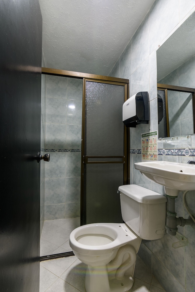 Standard Triple Room - Photo 7