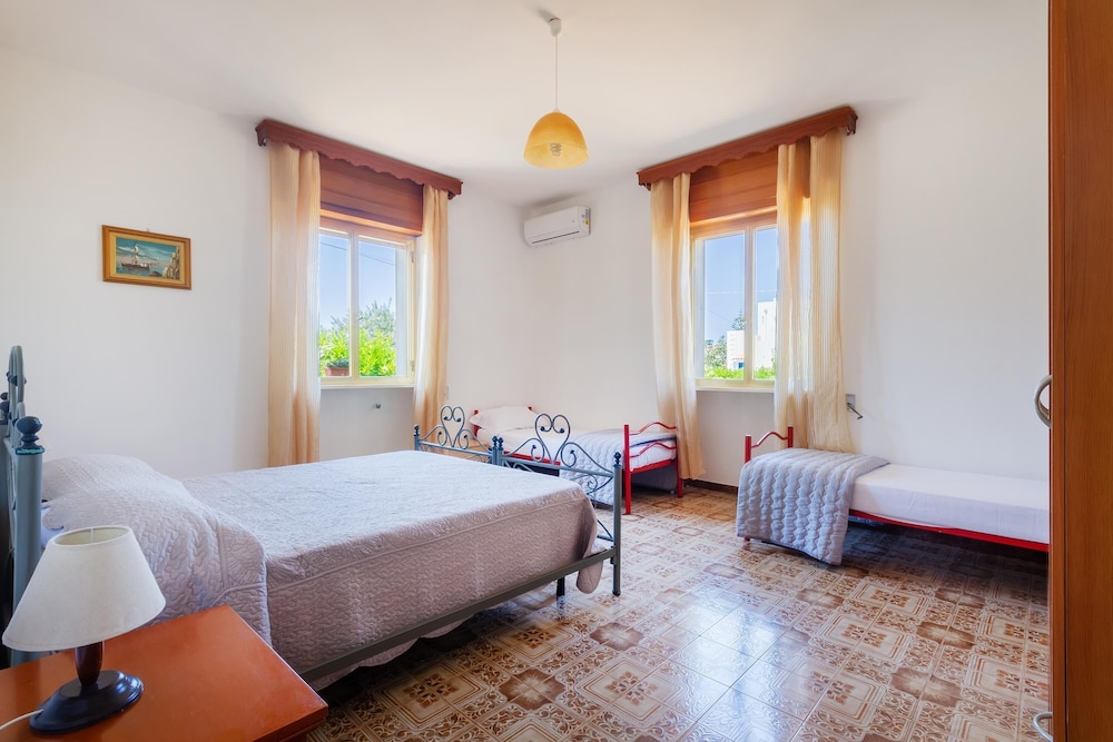 Villa photo 3
