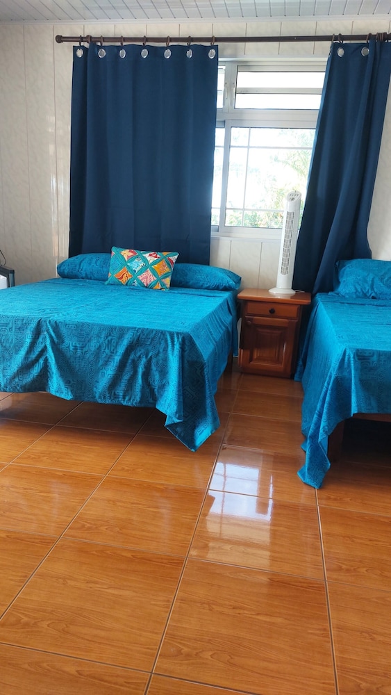 Classic Triple Room, Private Bathroom, Lagoon View (Taina) photo 2