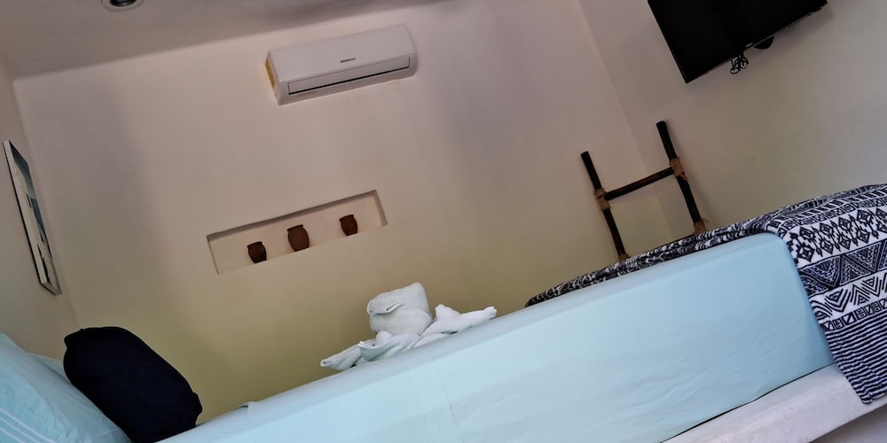 Basic Room, 1 Double Bed, Ensuite photo 1