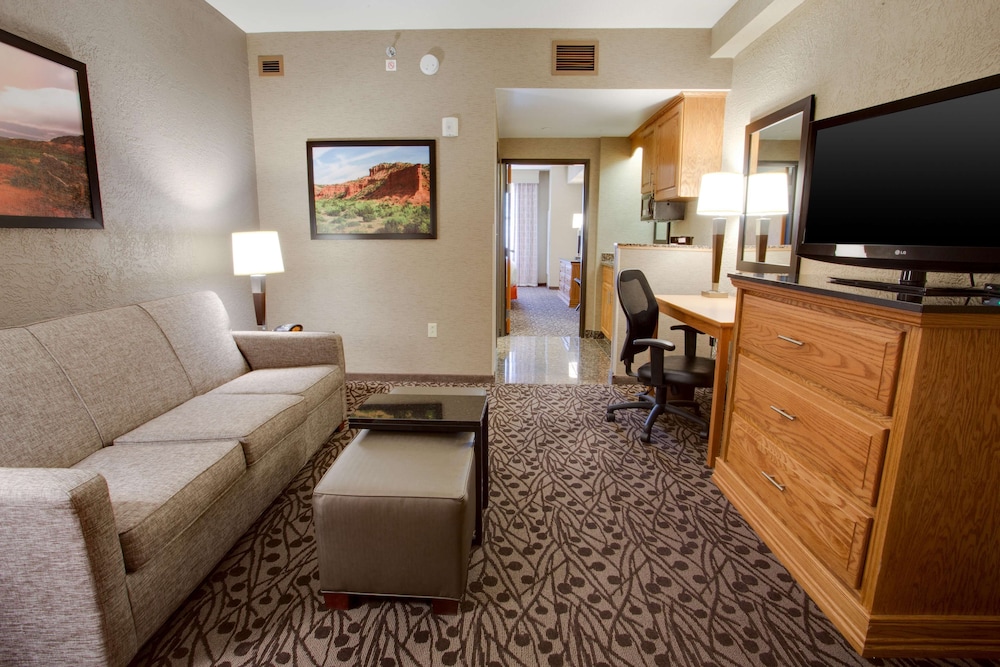 Suite, 1 King Bed with Sofa bed, Accessible, Refrigerator & Microwave (2 Rooms, Tub) - Photo 1