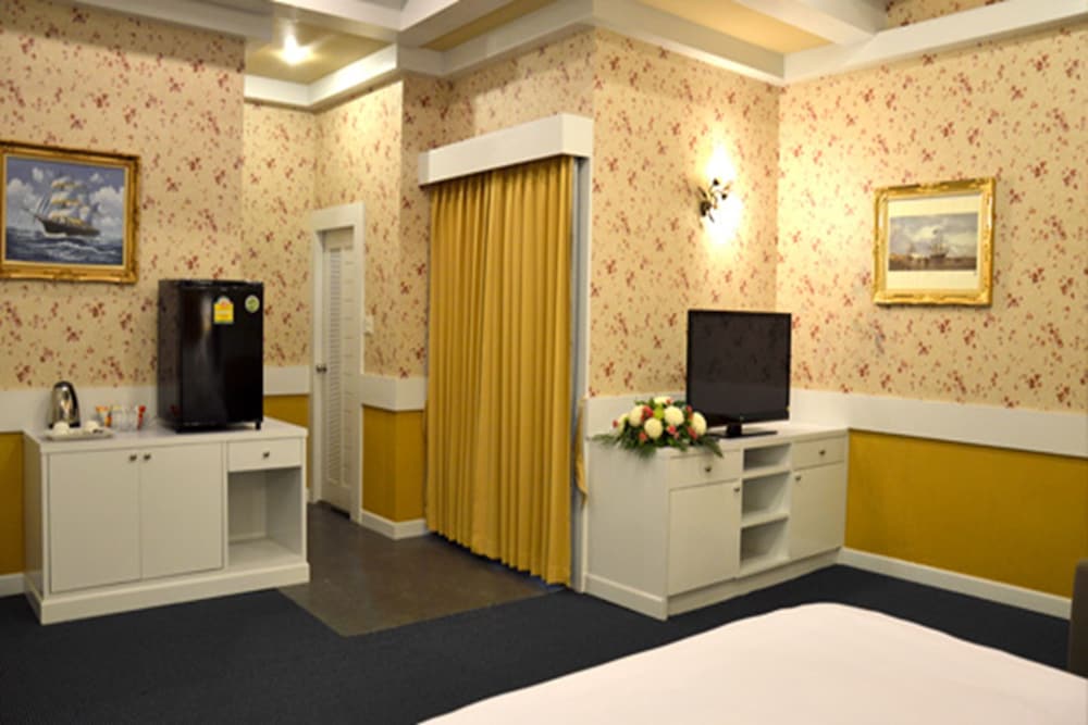 Grand Deluxe Room photo 3