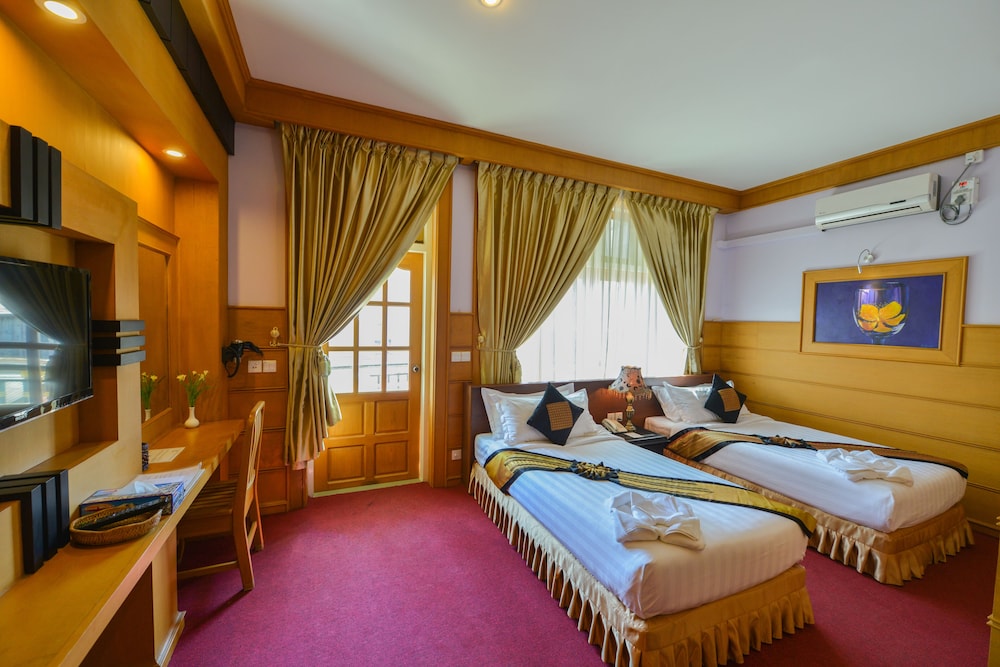 Deluxe Twin Room photo 1