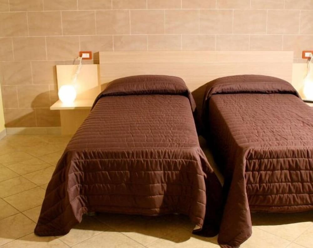 Deluxe Twin Room, City View