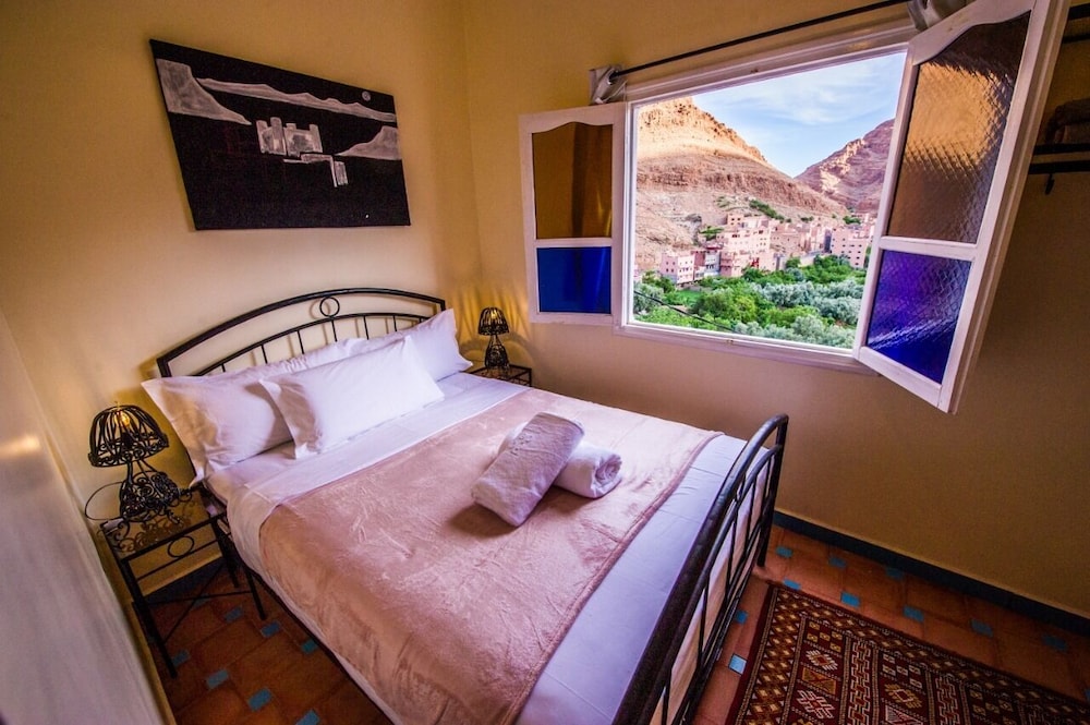 Deluxe Room, 1 Double Bed, Non Smoking, Mountain View photo 1