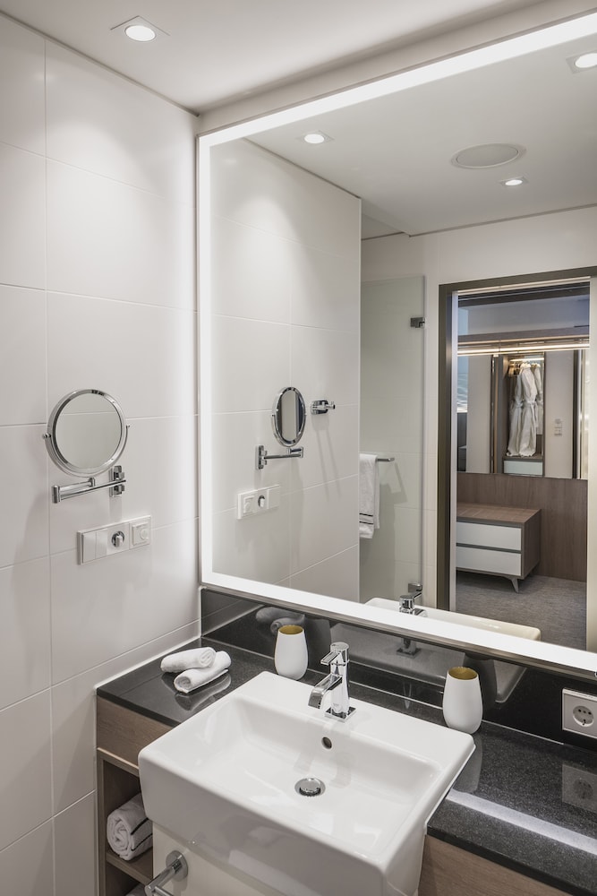 The Level Grand Suite - Photo 9
