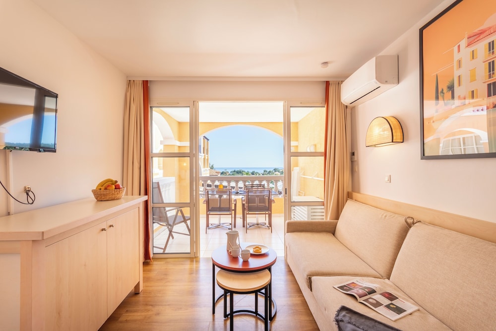 Studio 4 people - 1 sleeping alcove - Terrace - Sea view Renovated photo 2