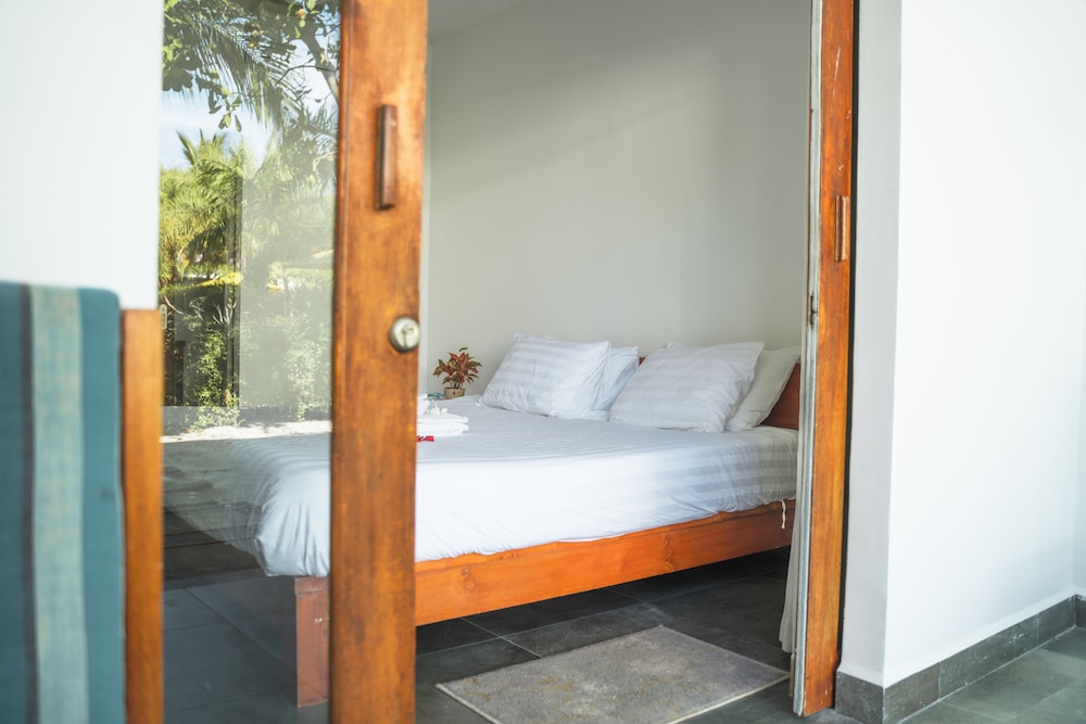 Deluxe Double Room, Pool View