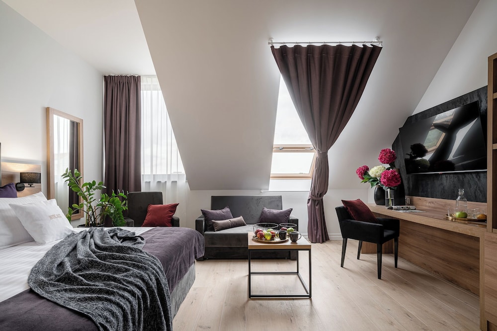 Standard Triple Room - Photo 7