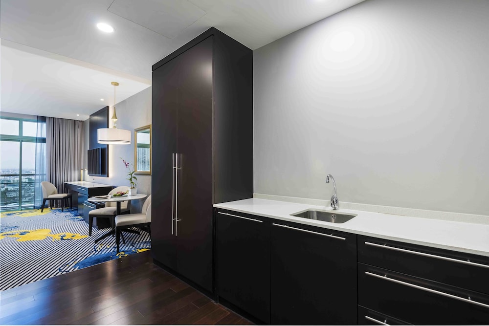 Grand Deluxe Twin River View