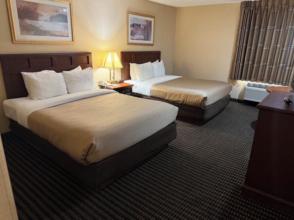 Suite, 2 Queen Beds, Non Smoking - Photo 1