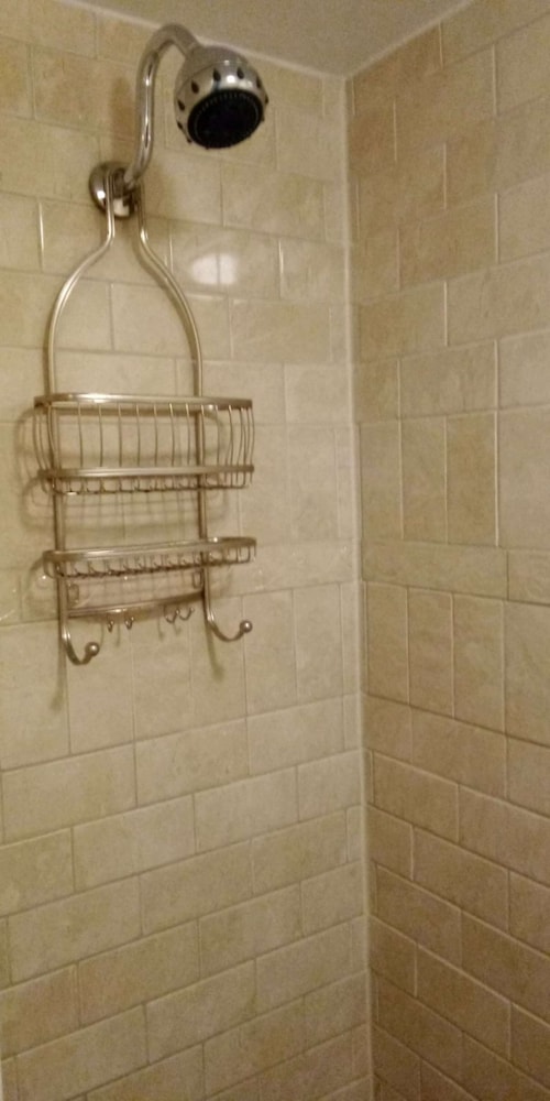 Suite, 1 King Bed, Non Smoking, Jetted Tub - Photo 6
