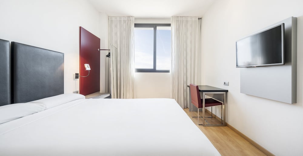 Double Room - Photo 7