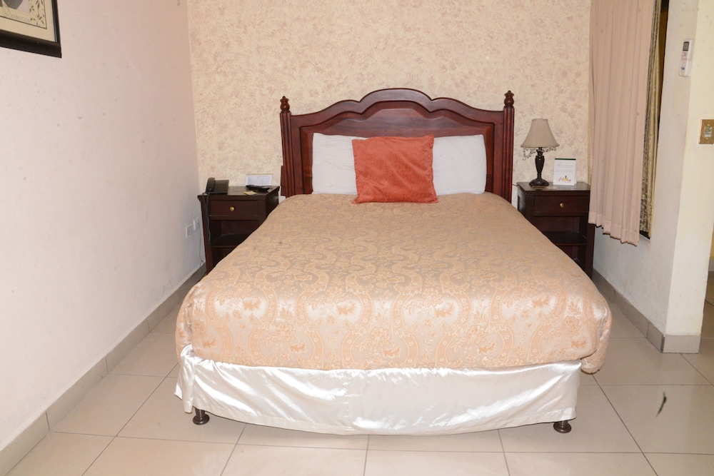 Standard Room photo 2