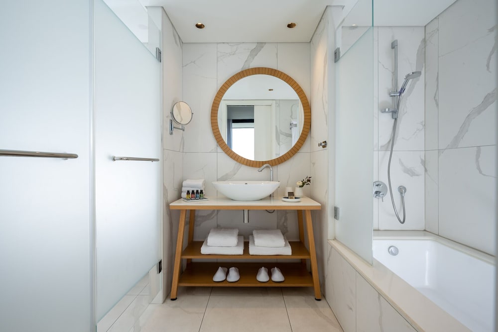 Premium Double or Twin Room, Balcony, Sea View photo 2