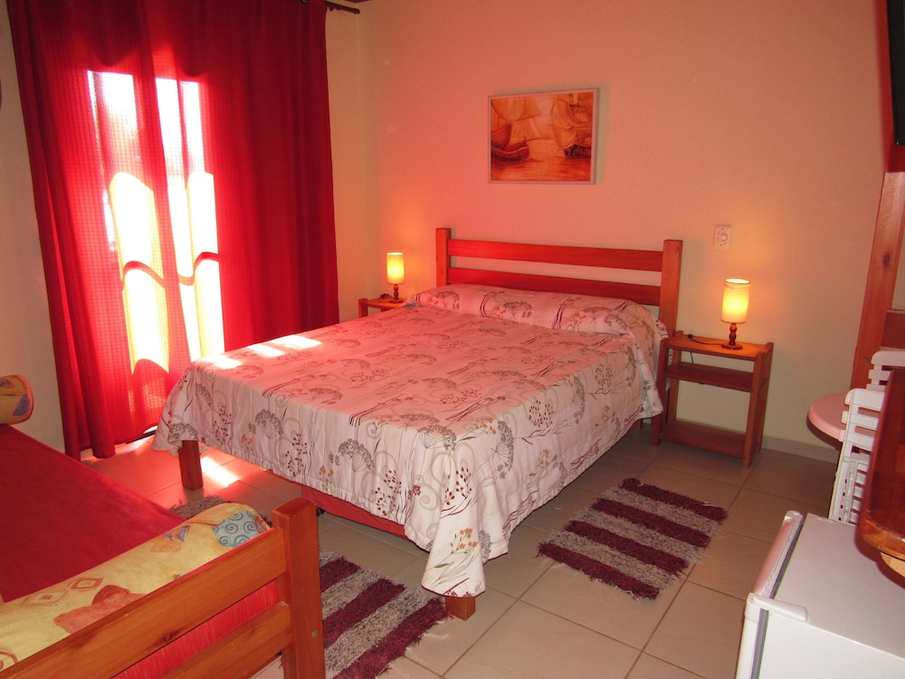 Superior Room, 1 Queen Bed, Partial Sea View photo 2