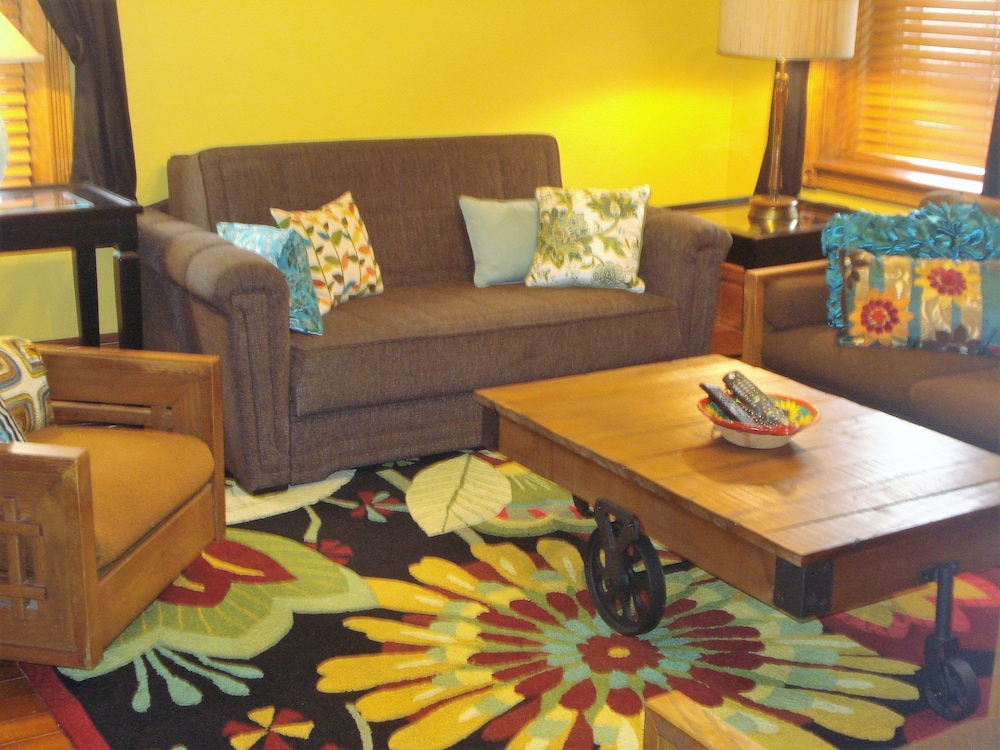 Comfort House, “Anniversary Suite” photo 3