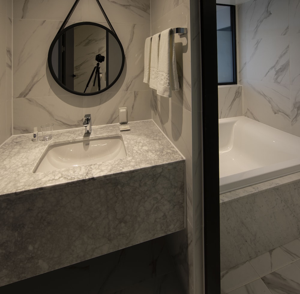 Deluxe Double, City View - Photo 7