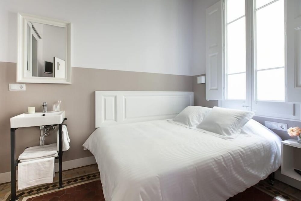 Economy Double Room photo 2