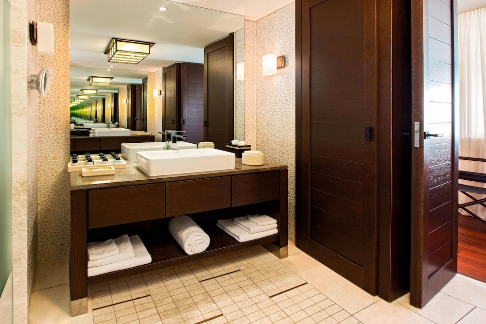 Grand Infinity Suite, 1 Bedroom, Non Smoking thumbnail 5