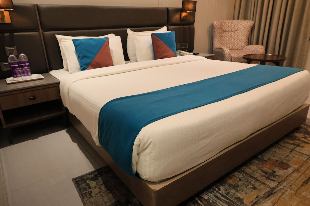 Deluxe Room - Photo 1