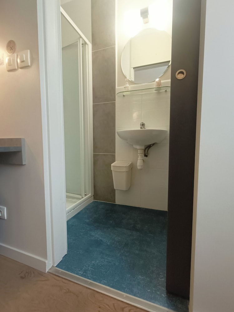 Comfort Room photo 2