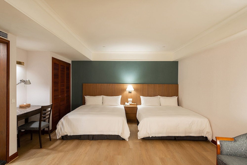 Classic Quadruple Room photo 3