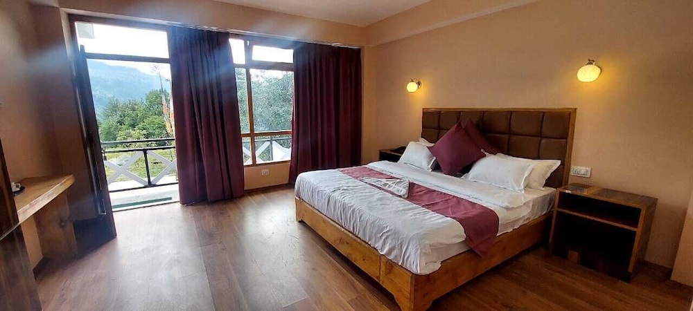 Premium Double Room, Balcony, Mountain View