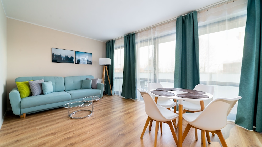 Apartment (73)