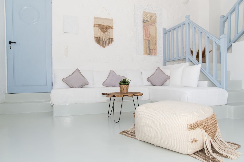 Grand Apartment, 3 Bedrooms, Sea View photo 1