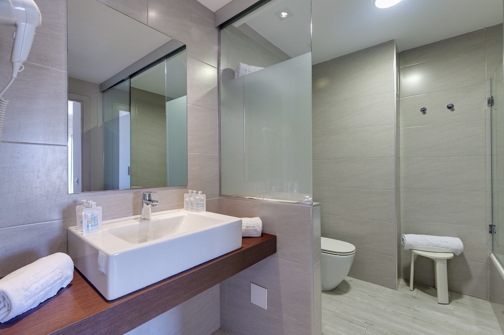 One Bedroom Apartment - Photo 7