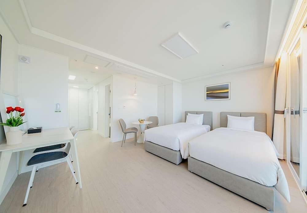 Deluxe Double Or Twin Room photo 3