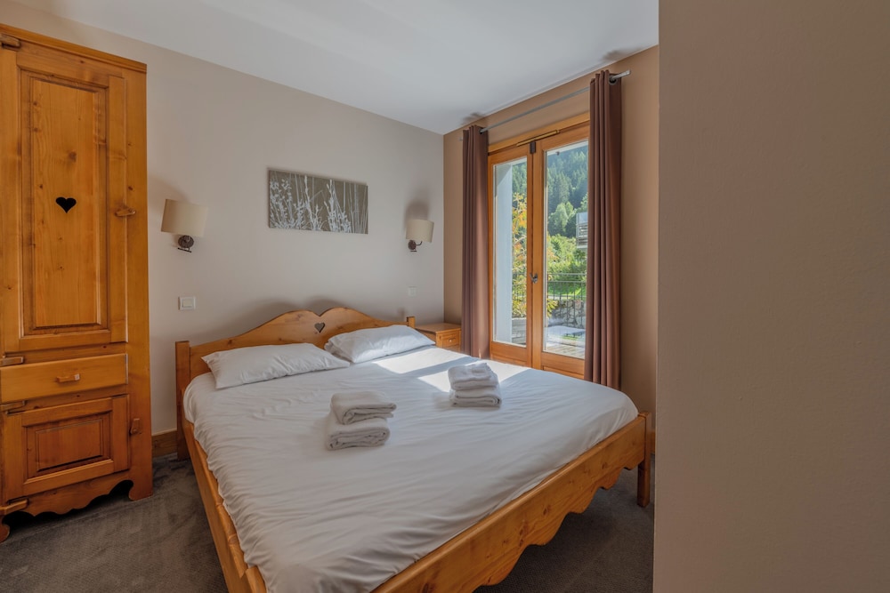 Family Apartment, Multiple Bedrooms (Vallorcine Balme 06 Ski In / Ski Out) photo 1