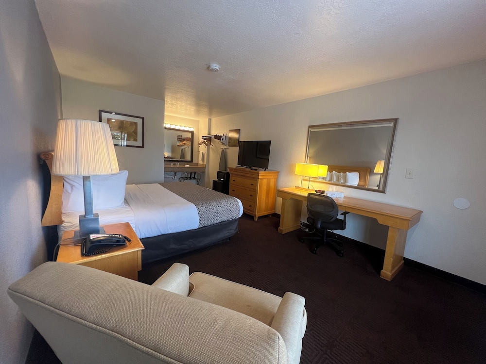 Superior Room, 1 King Bed - Photo 2