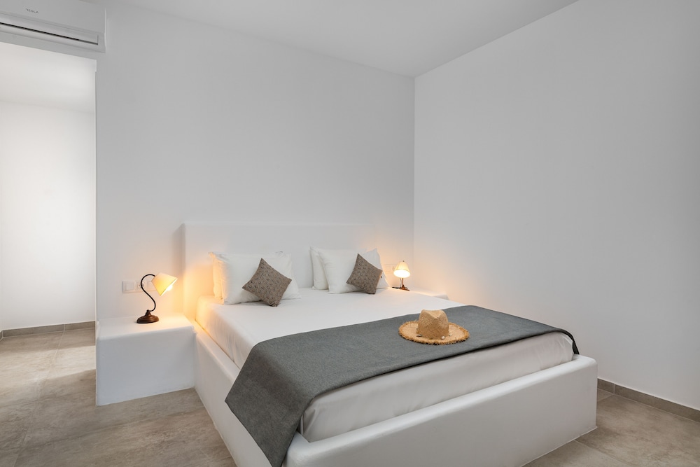 Akti Luxury Suites photo 2