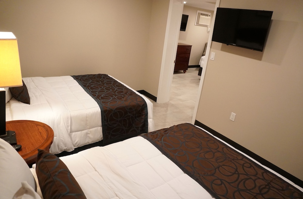 Junior Suite, 2 Bedrooms, Non Smoking, Pool View photo 2