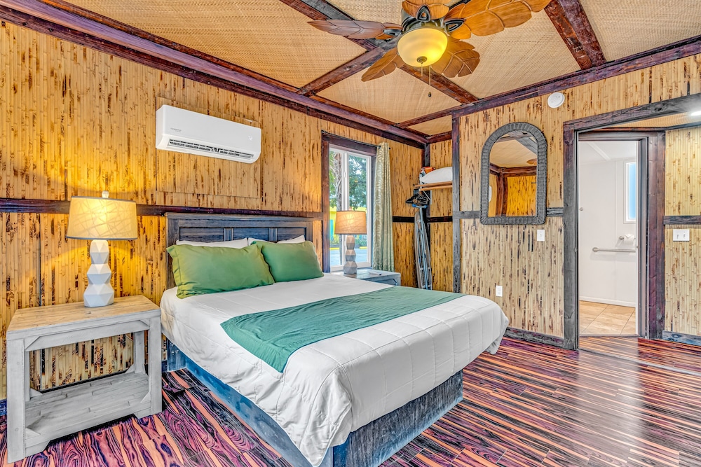 Room - Photo 3