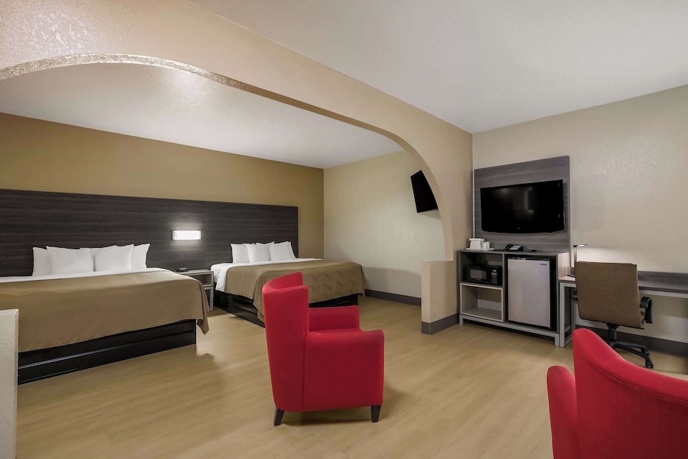 Suite, Multiple Beds, Non Smoking - Photo 5
