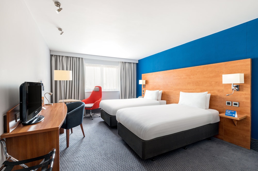 Standard Room, 2 Twin Beds, Accessible (with Free Hot Breakfast) photo 1