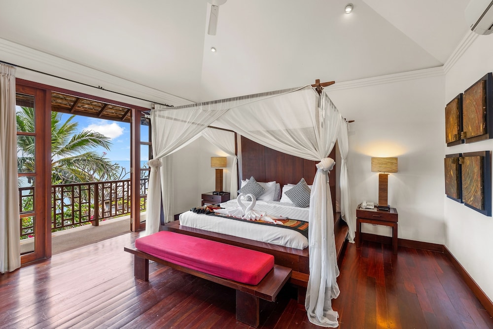 Traditional Villa photo 1