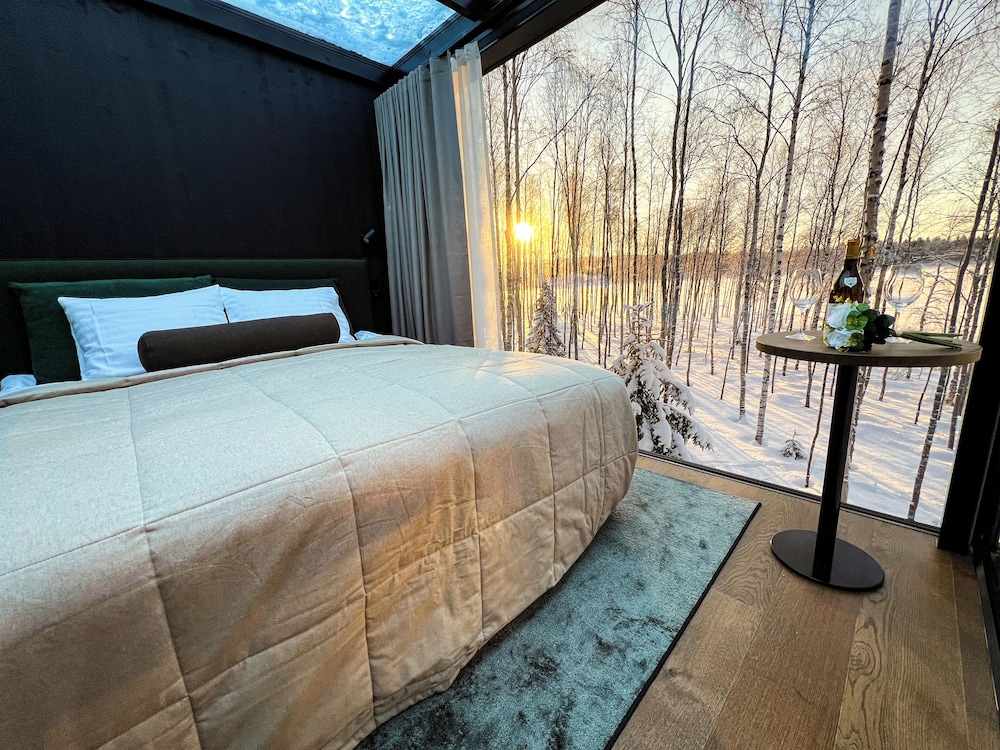 Exclusive Cabin, Lake View